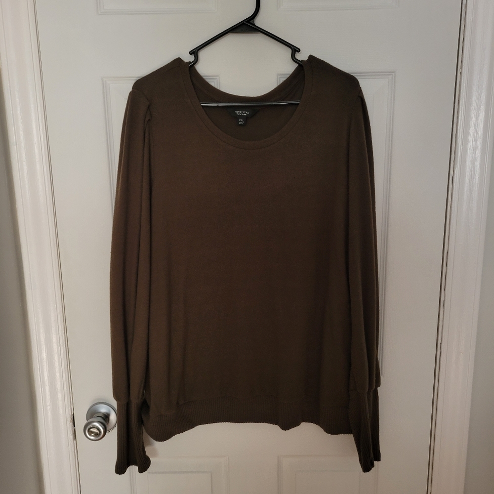 NWT Vera Wang Sweater